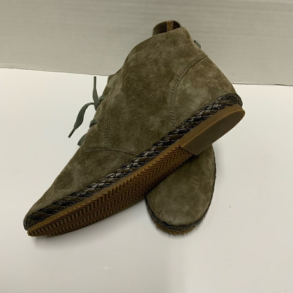 Aetrex 'Addison' Olive Suede Chukka Boots 9-9.5 - Picture 7 of 9